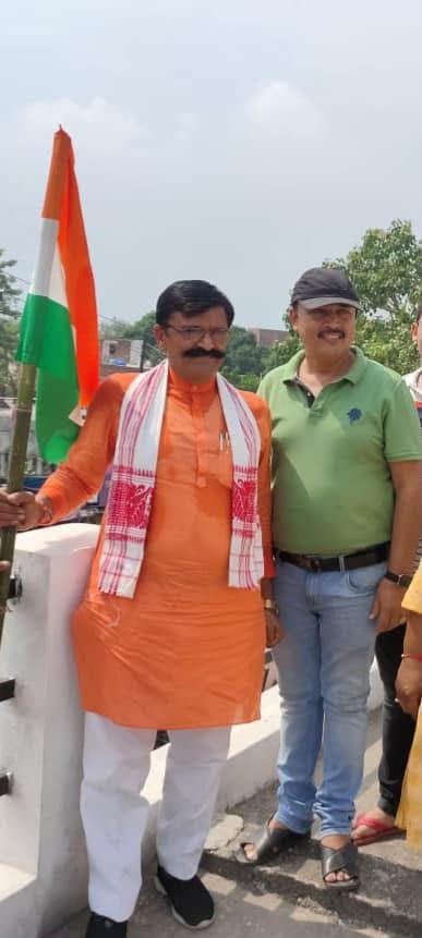 हमारे प्रतिष्ठान पर शहर विधायक द्वारा ध्वजारोहण किया गया
